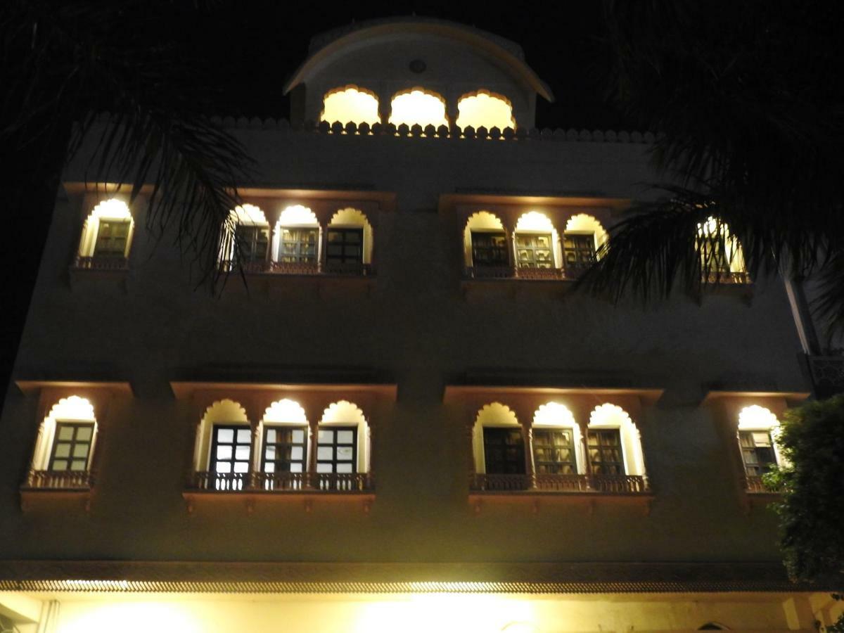 Hotel Ranthambore Haveli サワイ・マドプール エクステリア 写真
